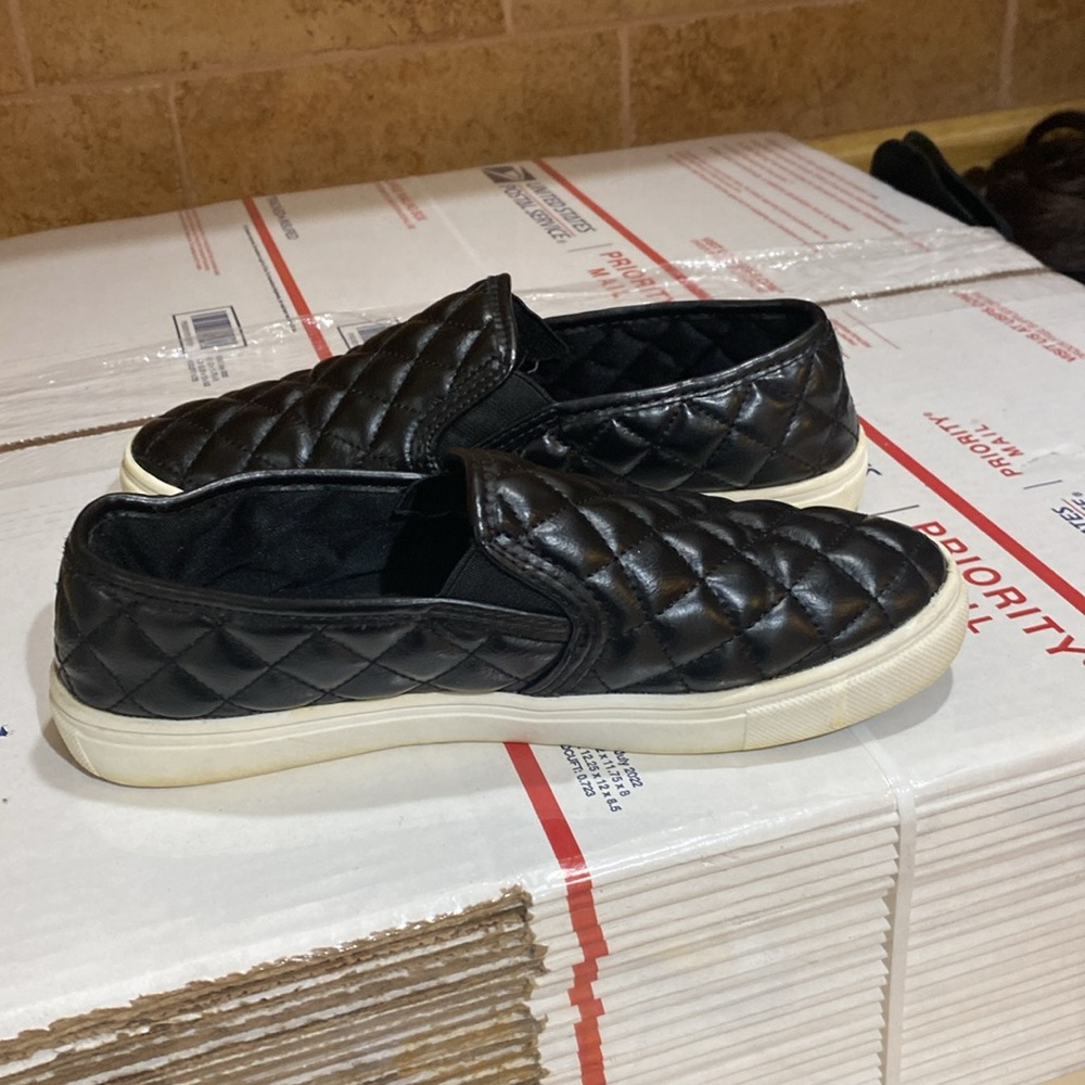 Time&Tru size 6 shoes good condition - Picture 2 of 5